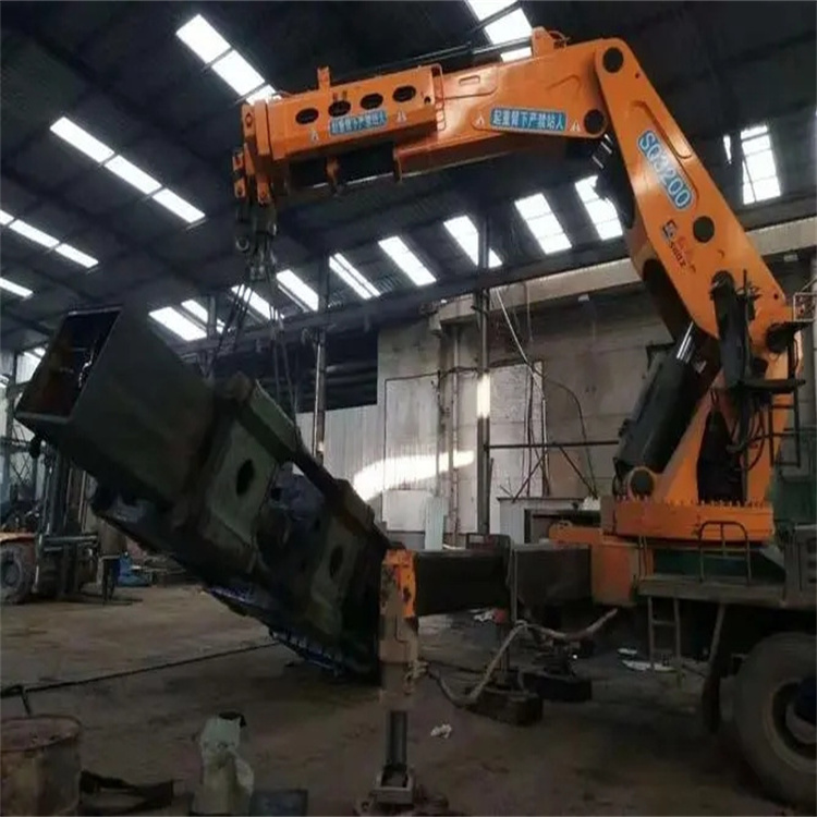 铜鼓县200吨折臂吊出租