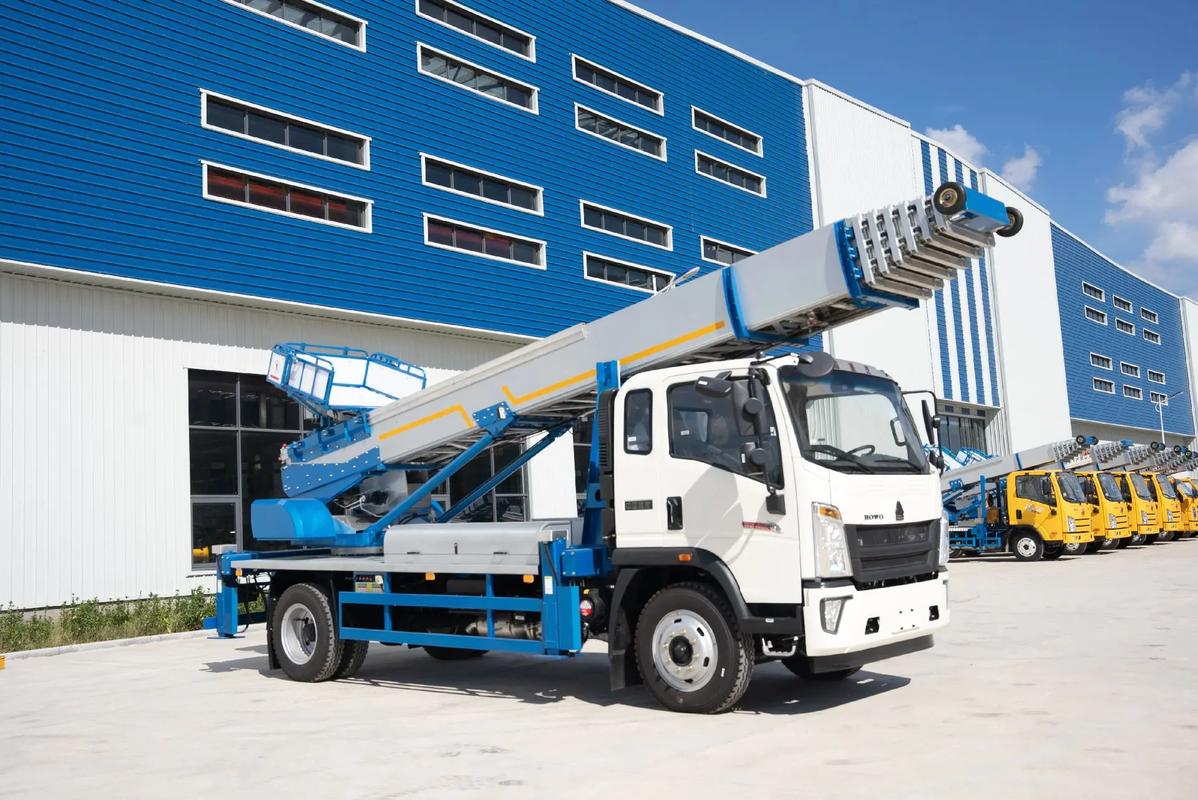 铜鼓县出租云梯车高空作业车 建筑垃圾搬运